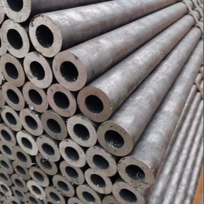 ASTM ST37 ST52 Dikişsiz Karbon Çelik Boru Soğuk Eşanjör 300mm İçin Haddelenmiş